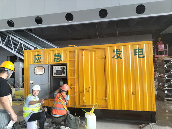 迪庆怎样判断空气滤清器是否需要更换？